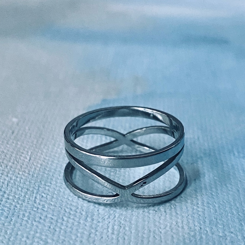 Silver Criss Cross Crossover "X" Statement Ring - Size 9.5 - Picture 2 of 5